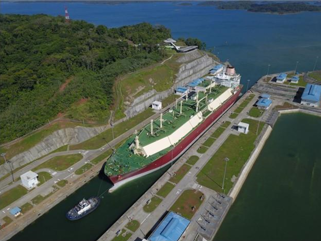 A Q-Flex LNG Carrier, QatarEnergy’s Al Safliya, Moving Through the Panama Canal
